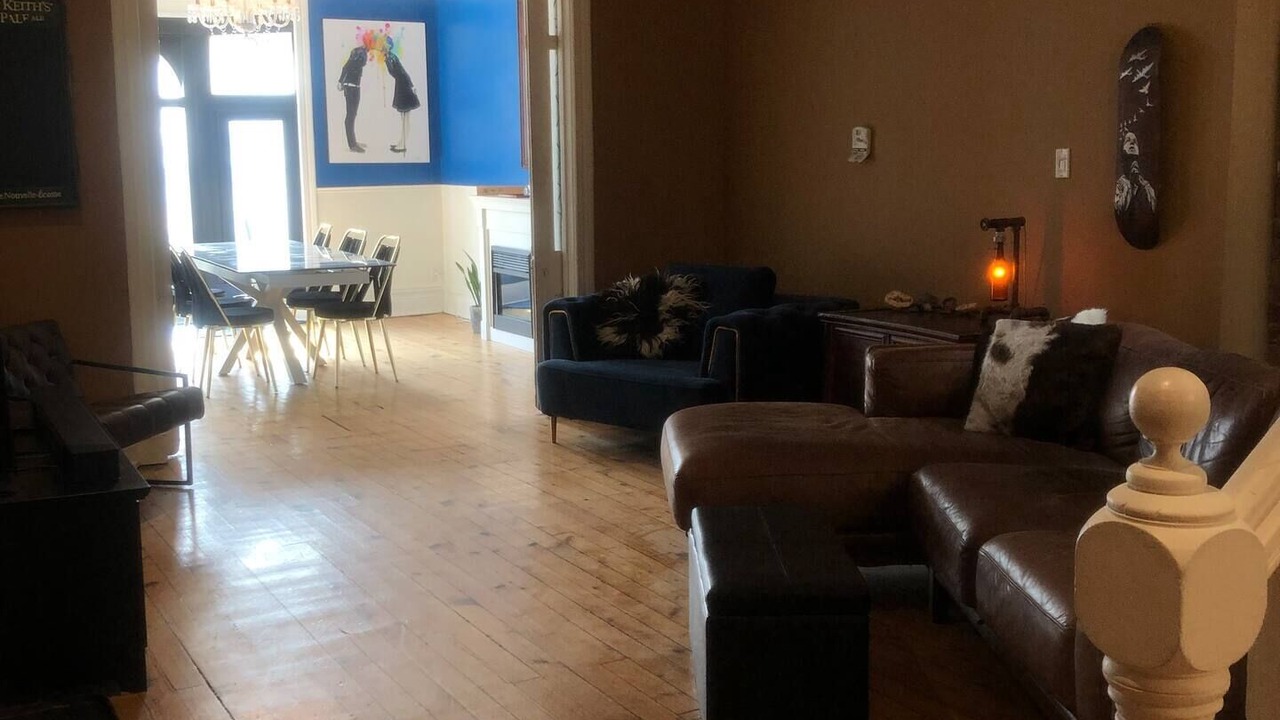 Photo of Livingroom in Garden District