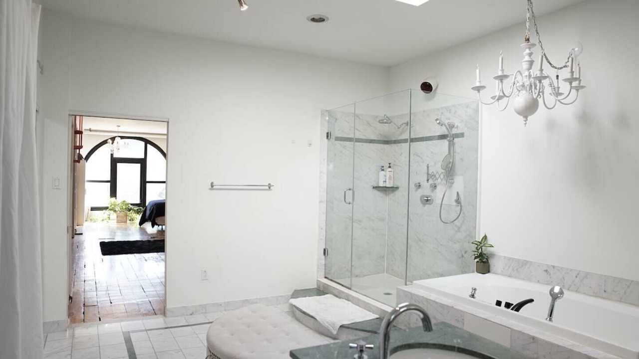 Photo of Bathroom in Garden District