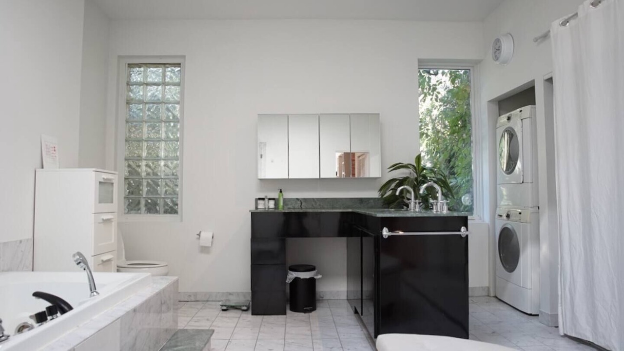 Photo of Bathroom in Garden District
