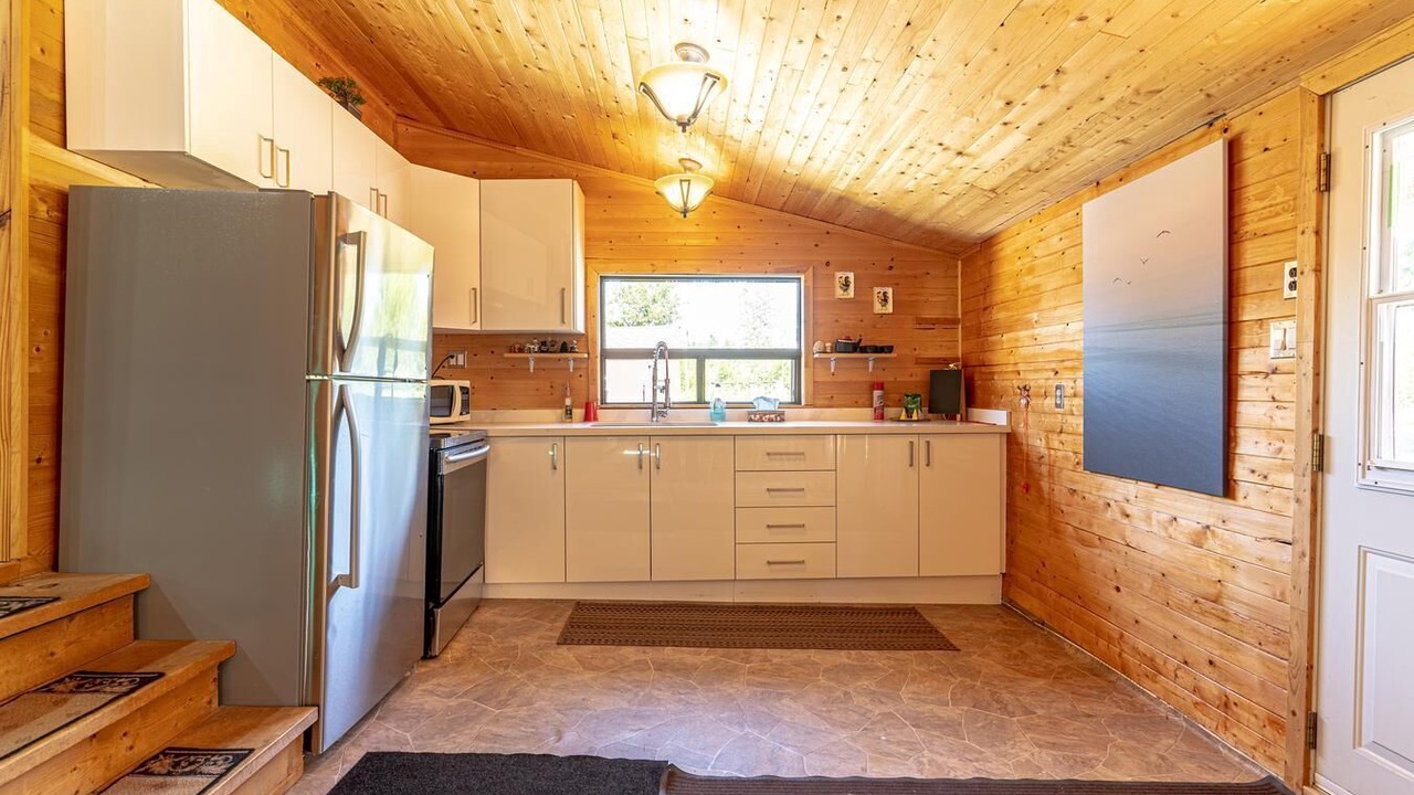 Photo of Kitchen in East Garafraxa