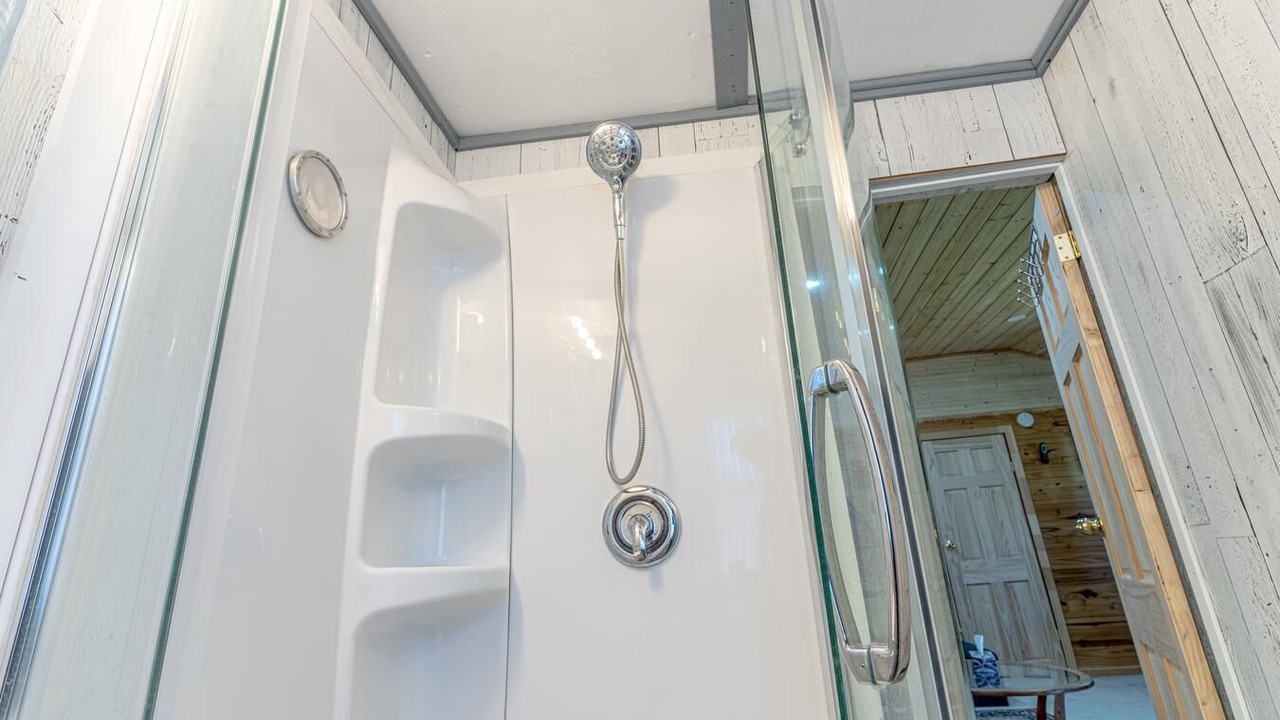 Photo of Bathroom in East Garafraxa