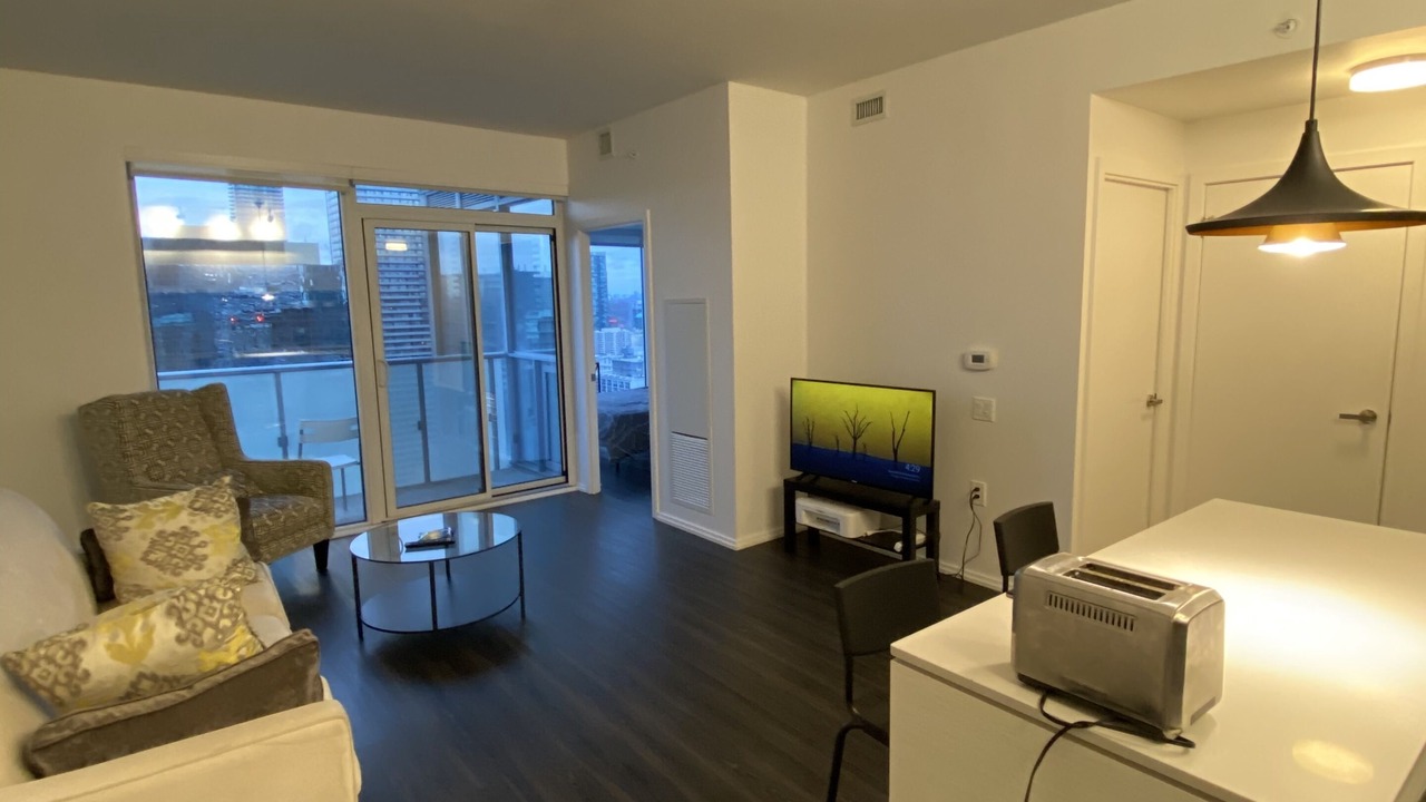 Photo of Livingroom in Bay Street Corridor