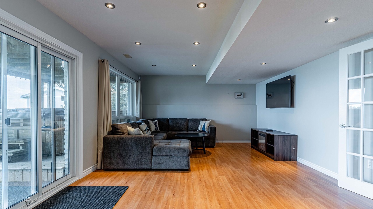 Photo of Livingroom in Bobcaygeon