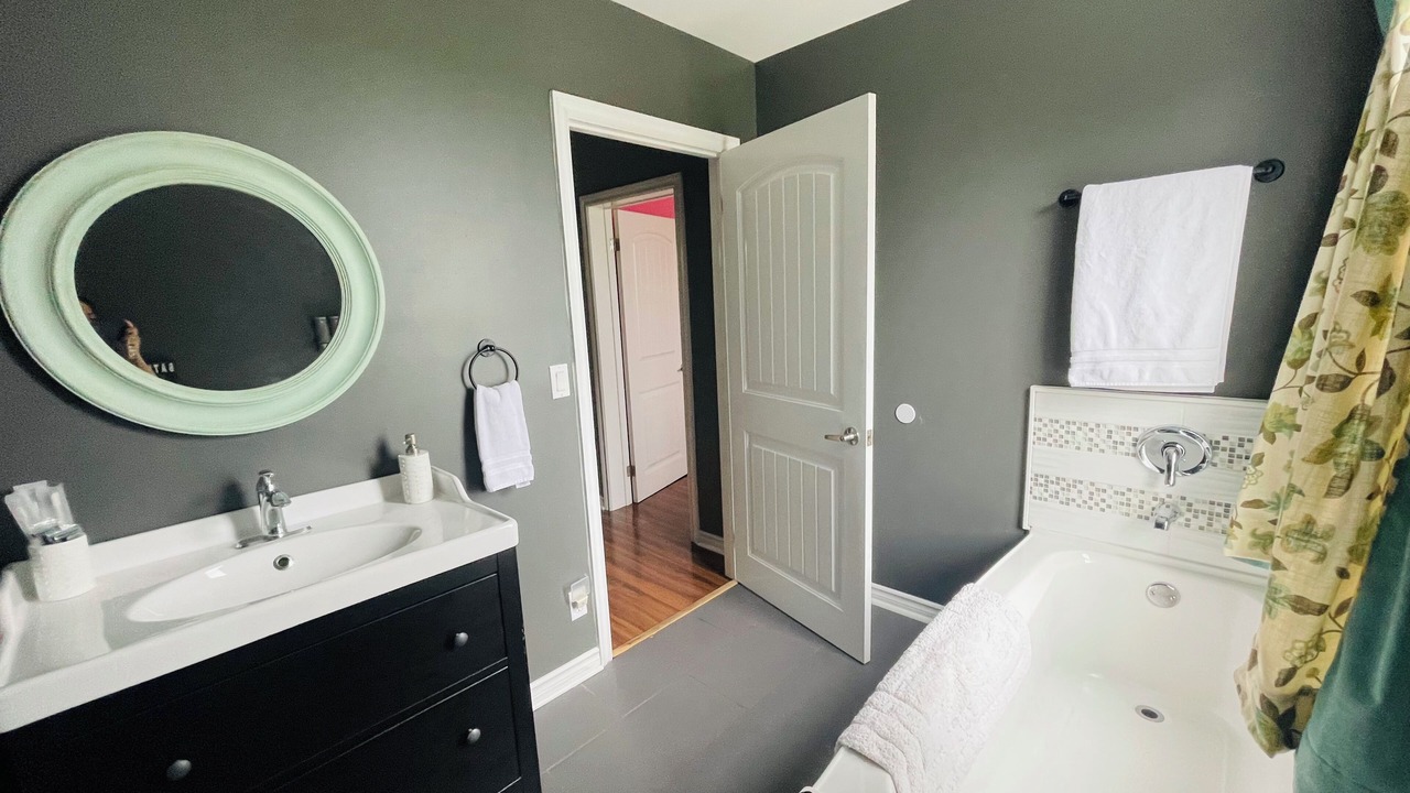 Photo of Bathroom in Jasper