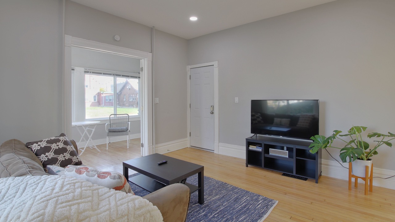 Photo of Livingroom in Whittier