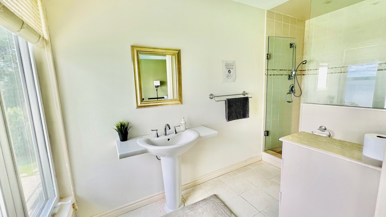 Photo of Bathroom in Valentia