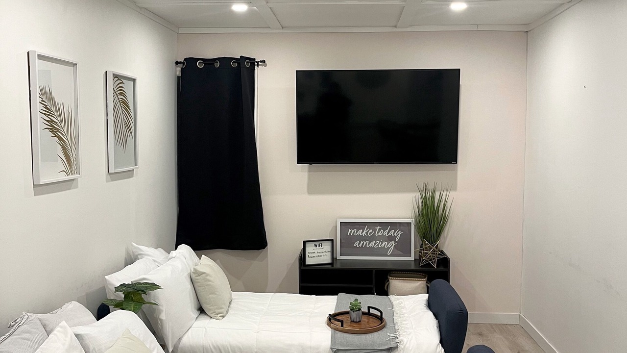 Photo of Bedroom in Grand Bend
