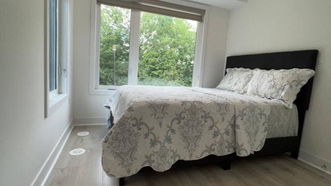 Photo of Bedroom in Erin Mills