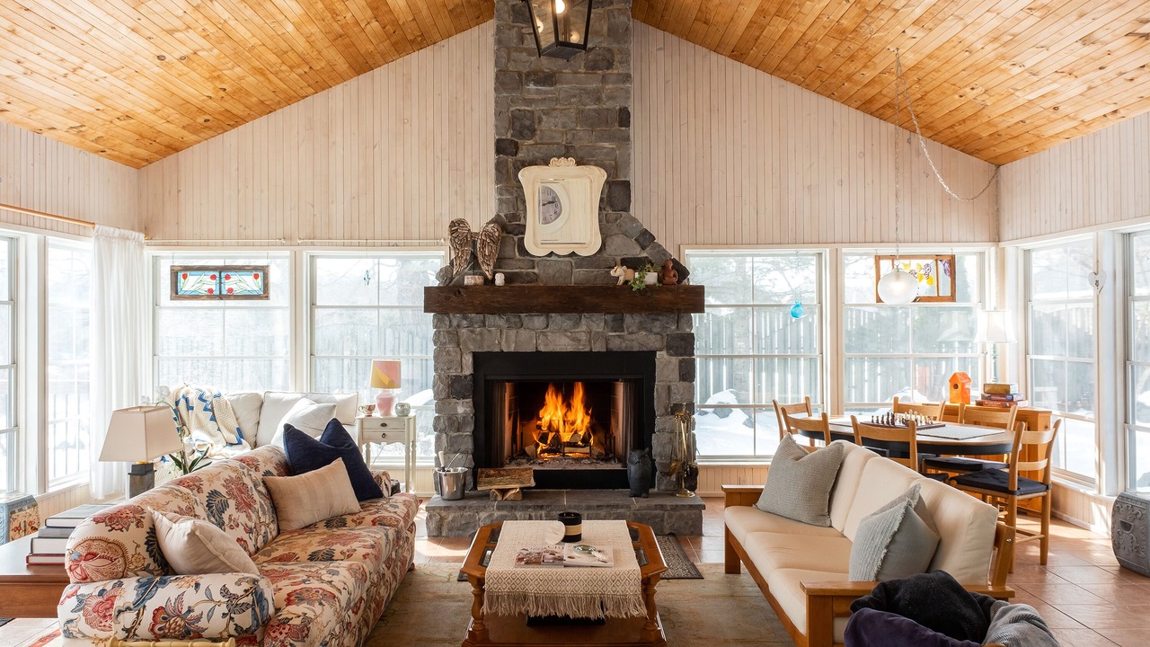 Photo of Livingroom in Rideau Lakes