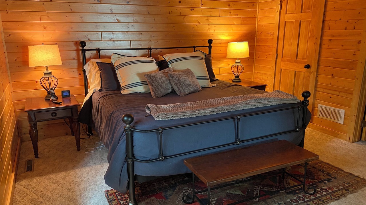Photo of Bedroom in Breezy Point