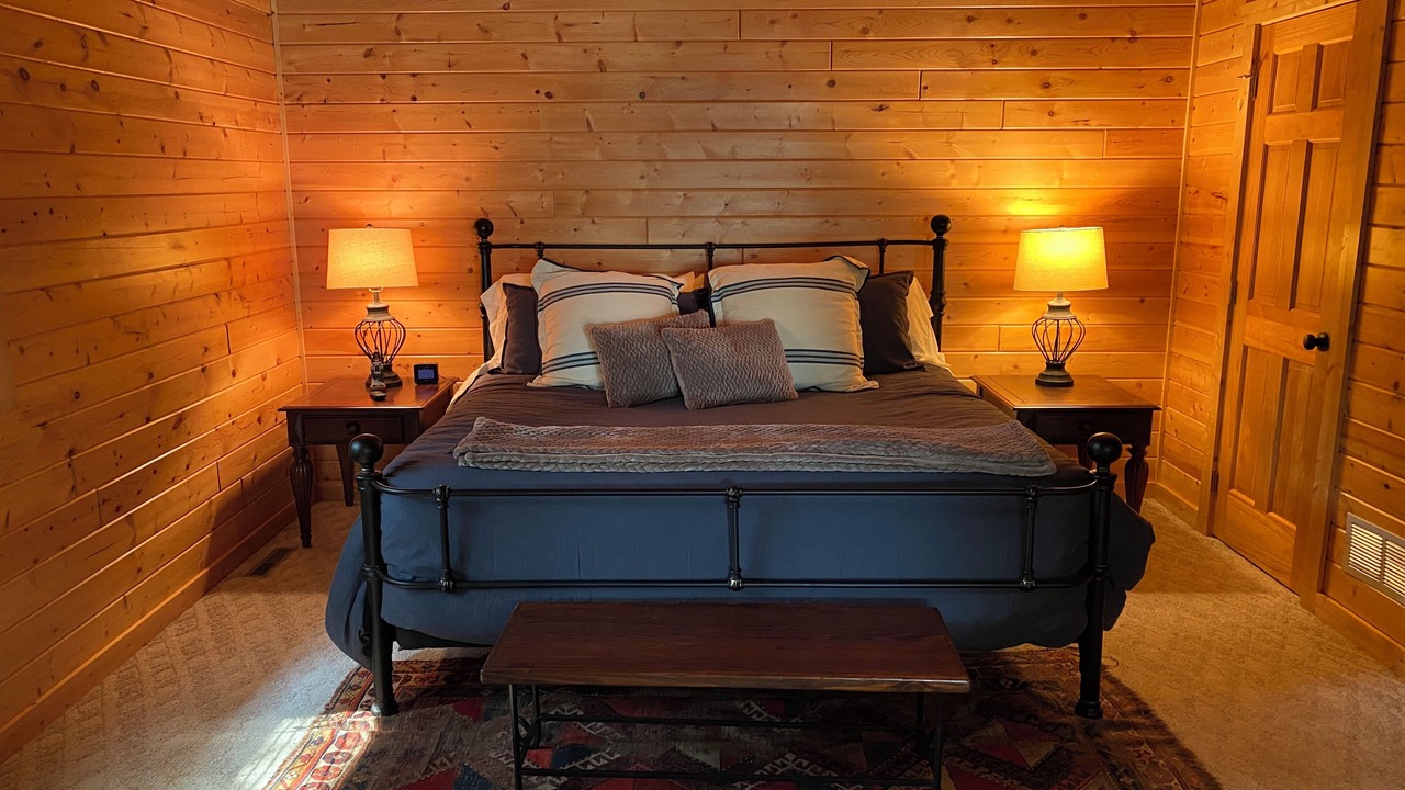 Photo of Bedroom in Breezy Point