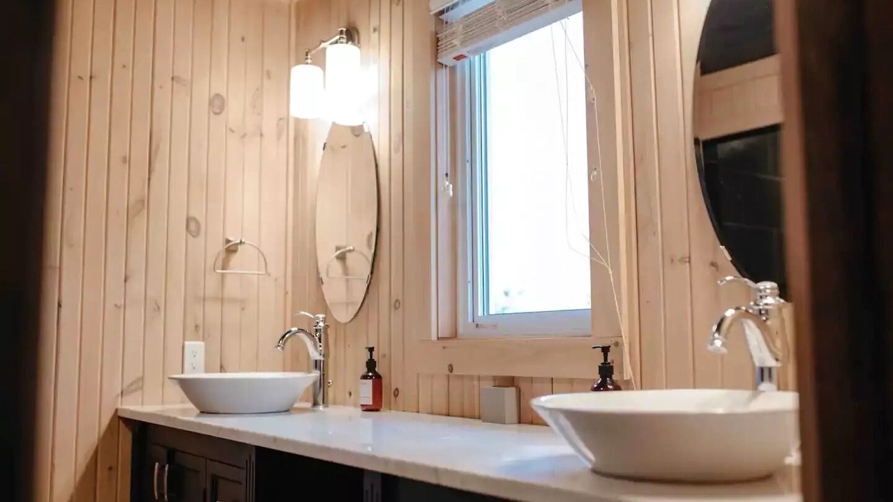 Photo of Bathroom in Faraday