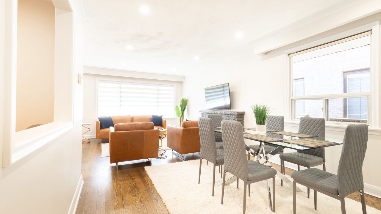 Photo of Livingroom in Willowdale