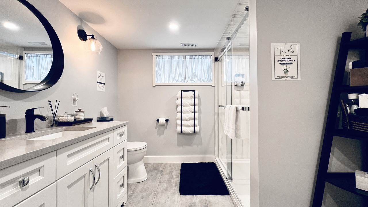 Photo of Bathroom in Halton Regional Municipality