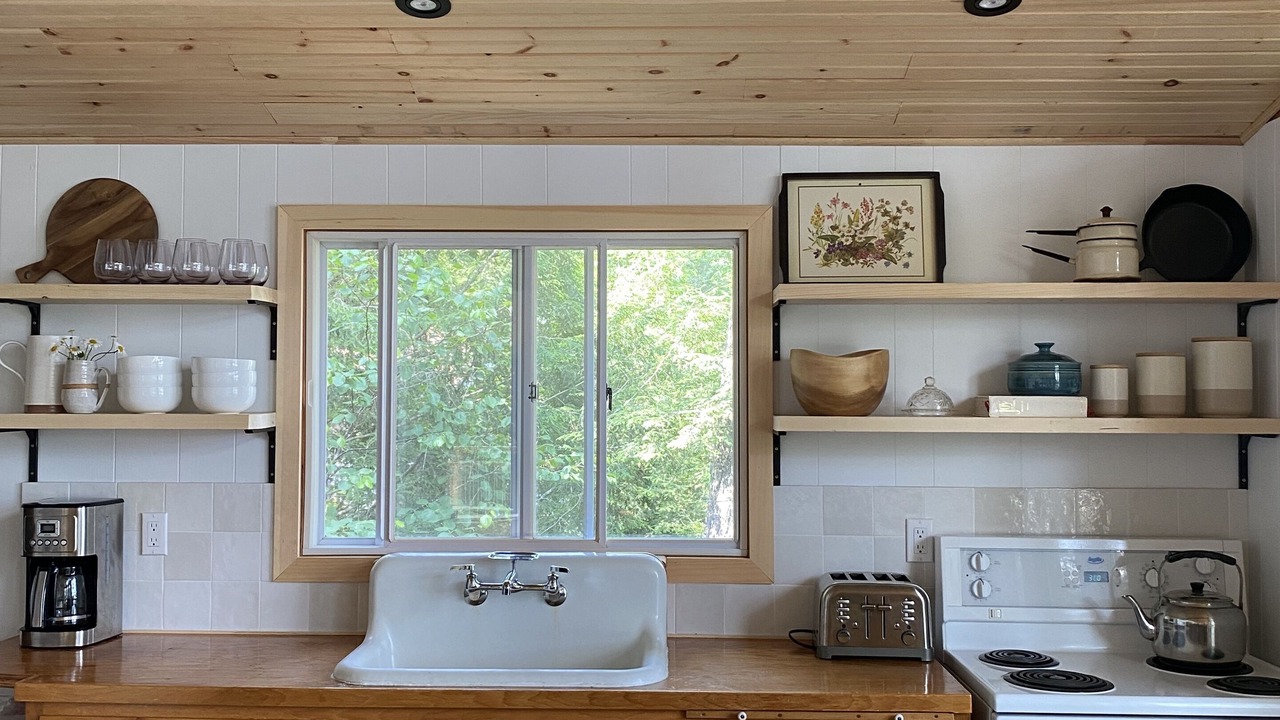 Photo of Kitchen in Dysart et al