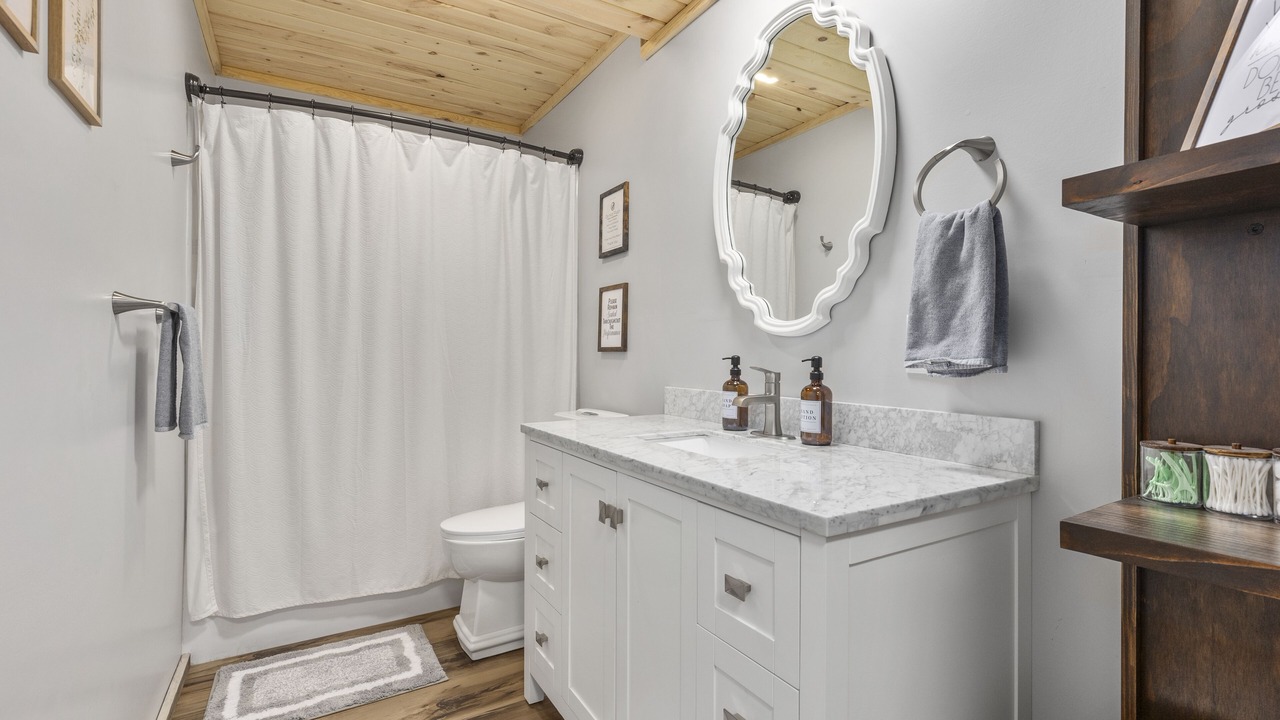 Photo of Bathroom in Longville
