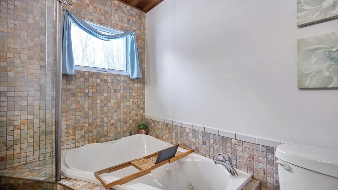 Photo of Bathroom in Oxford Station