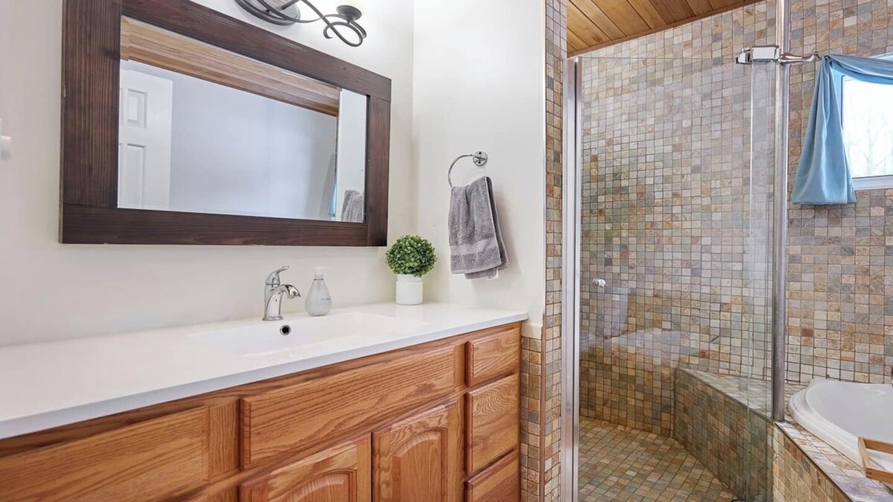 Photo of Bathroom in Oxford Station