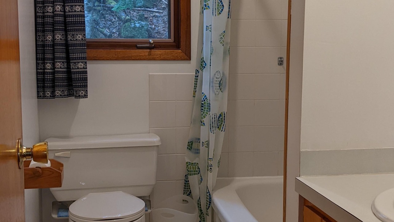 Photo of Bathroom in Highland Grove