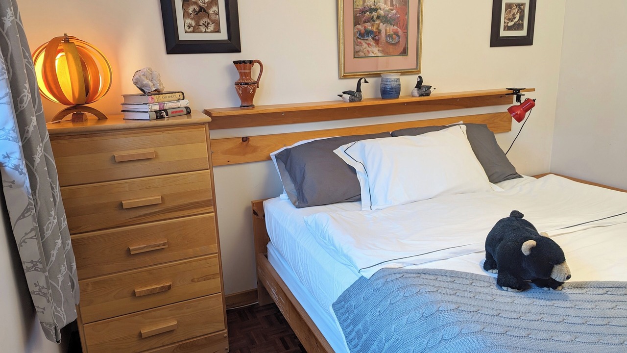 Photo of Bedroom in Highland Grove