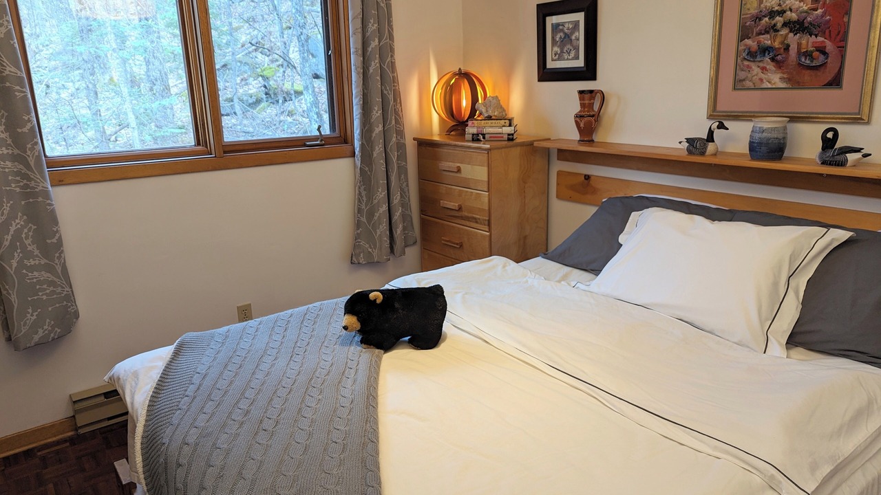 Photo of Bedroom in Highland Grove