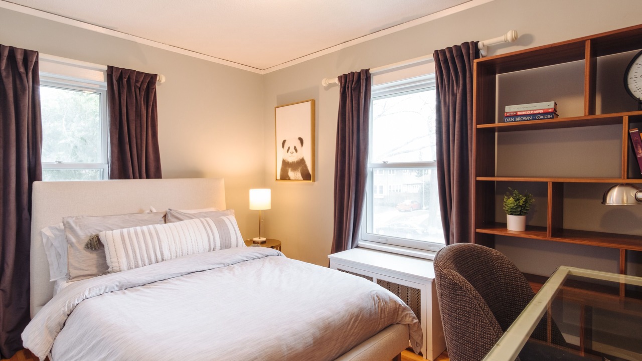 Photo of Bedroom in Lynnhurst