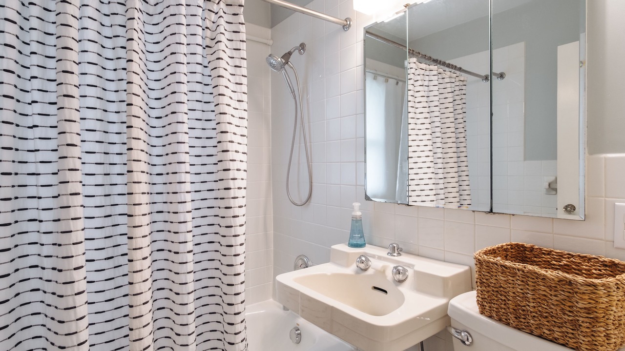 Photo of Bathroom in Lynnhurst