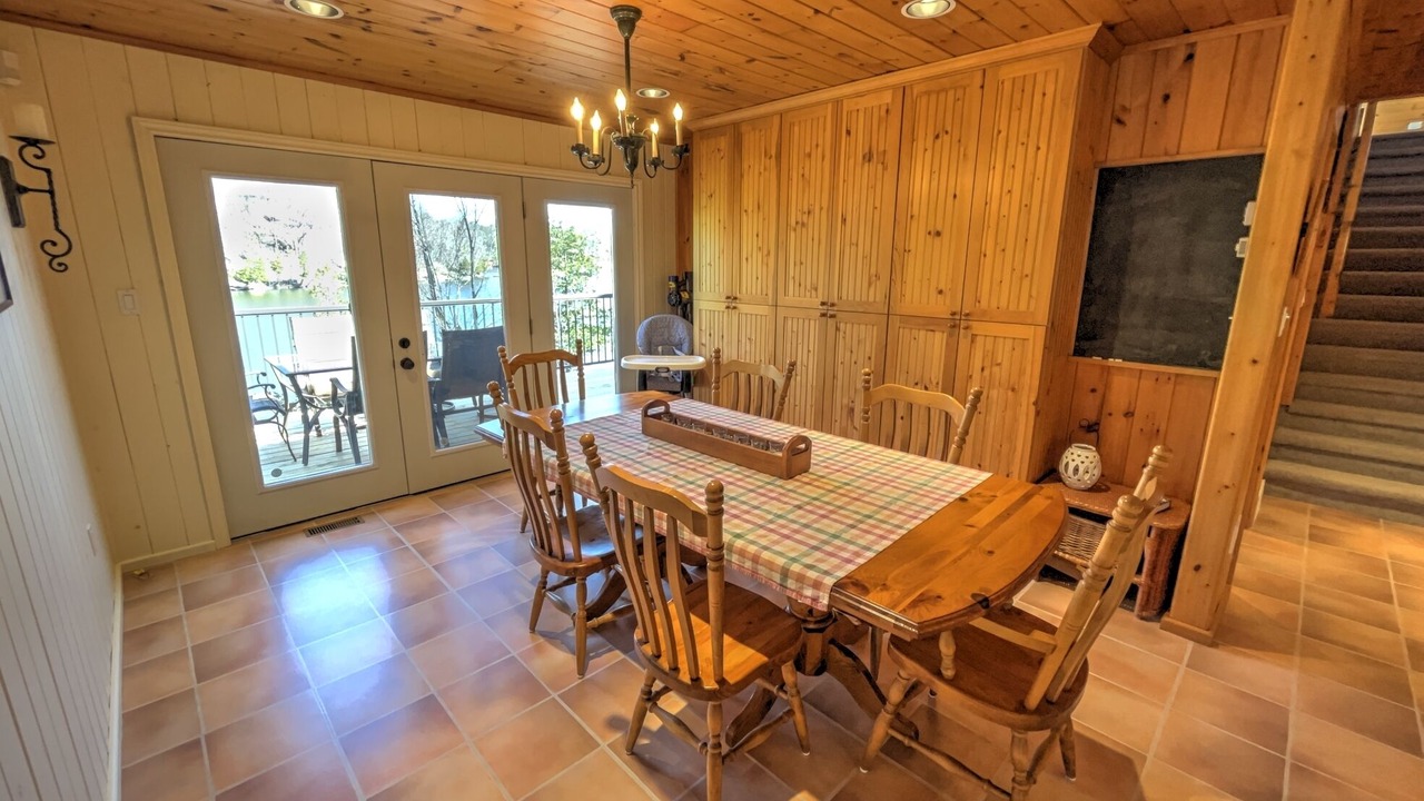 Photo of Livingroom in Rideau Lakes
