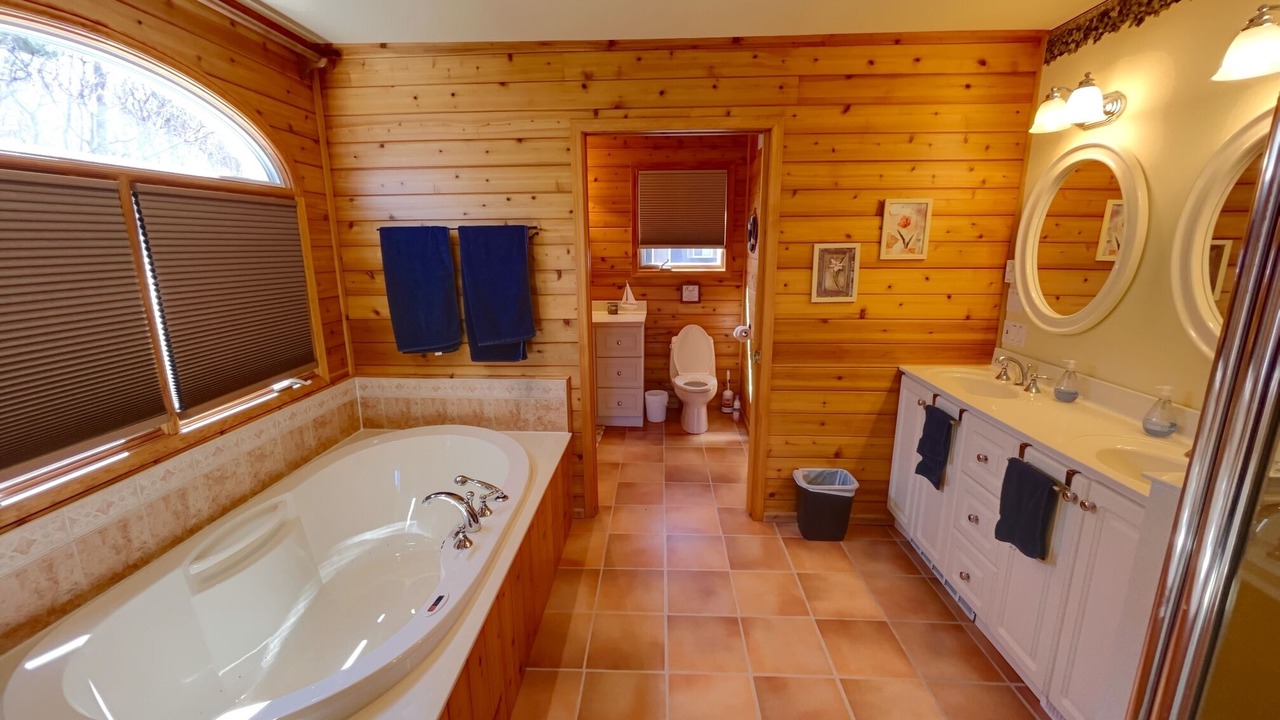 Photo of Bathroom in Rideau Lakes