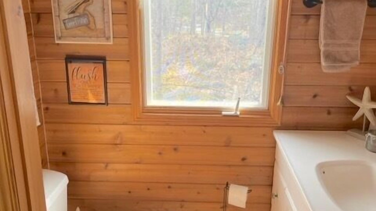 Photo of Bathroom in Rideau Lakes