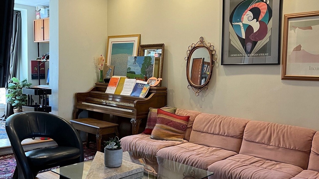 Photo of Livingroom in Riverdale