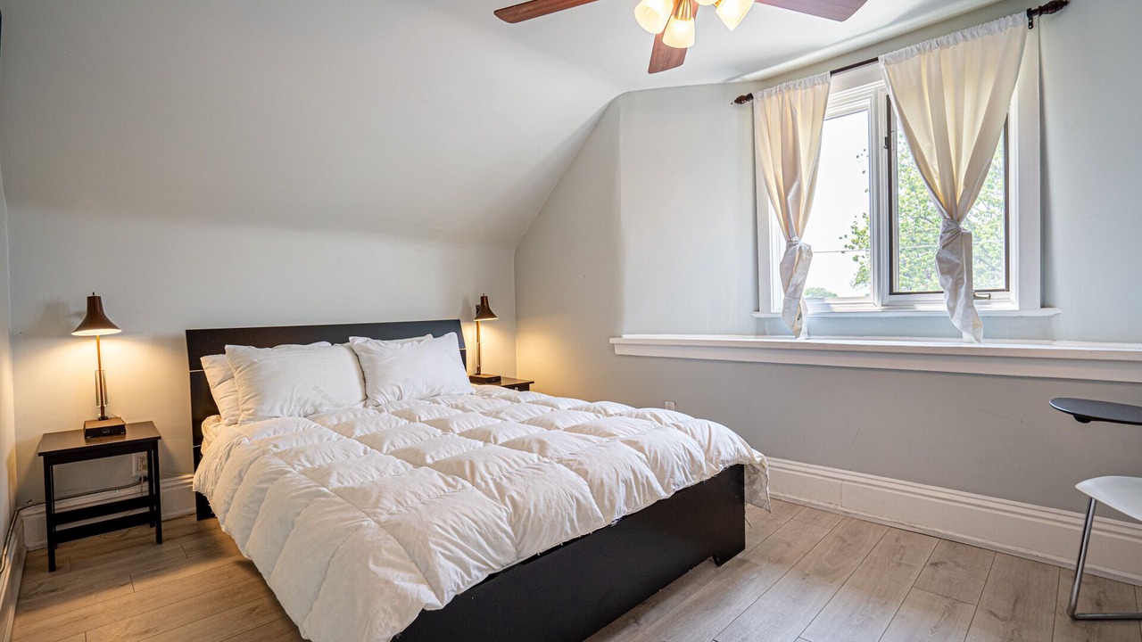 Photo of Bedroom in The Beaches