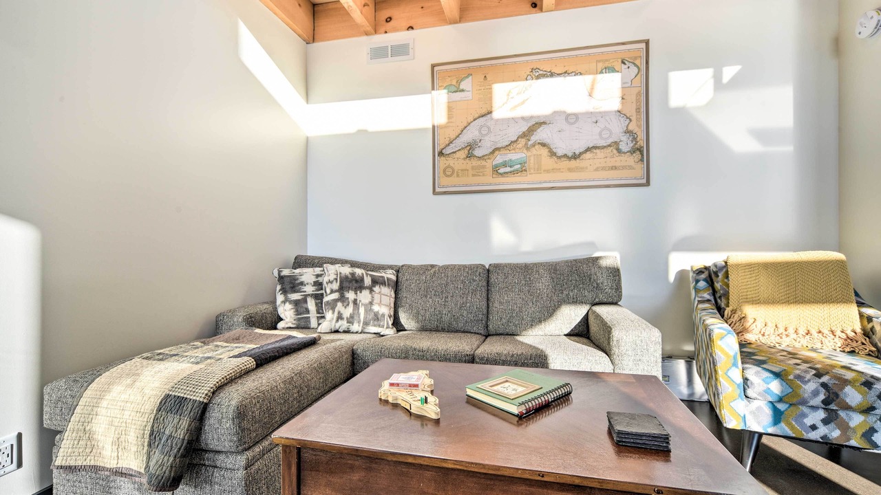 Photo of Livingroom in Two Harbors