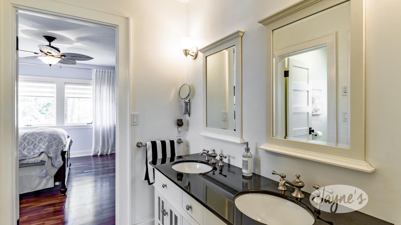 Photo of Bathroom in Gravenhurst