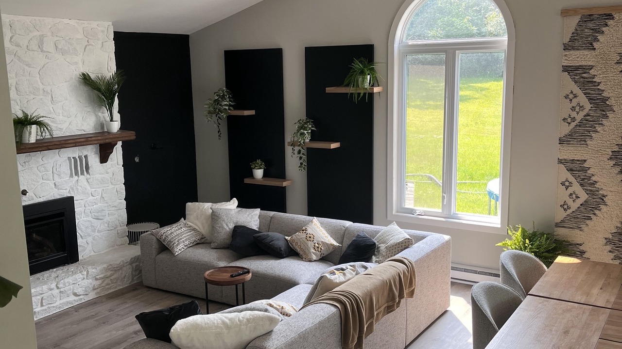 Photo of Livingroom in Rideau Lakes