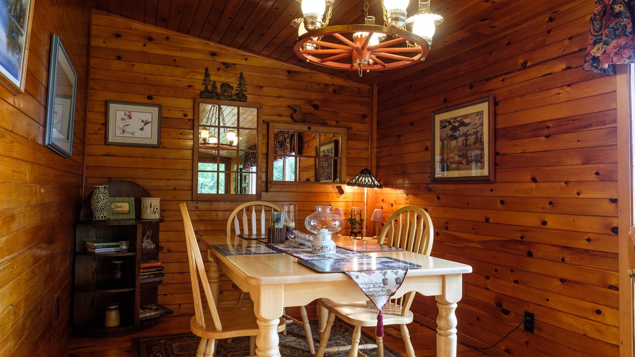 Photo of Livingroom in Deer Bay