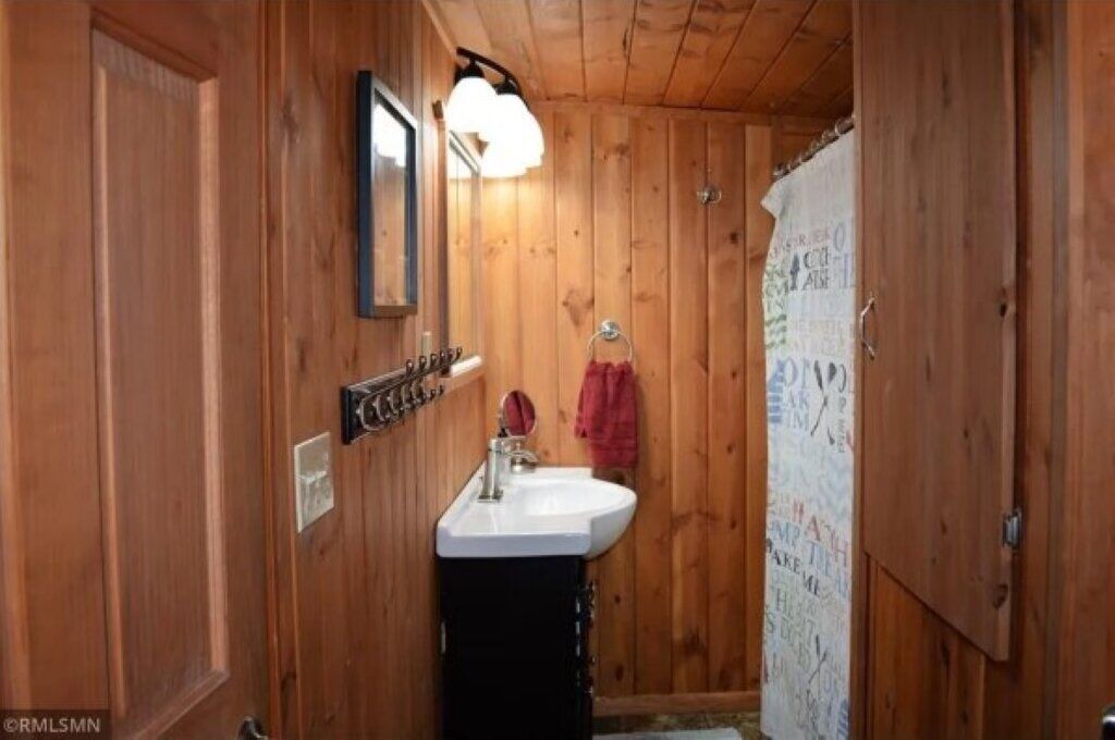 Photo of Bathroom in Aitkin