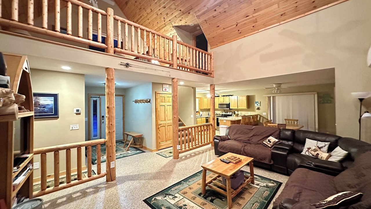 Photo of Livingroom in Hill City