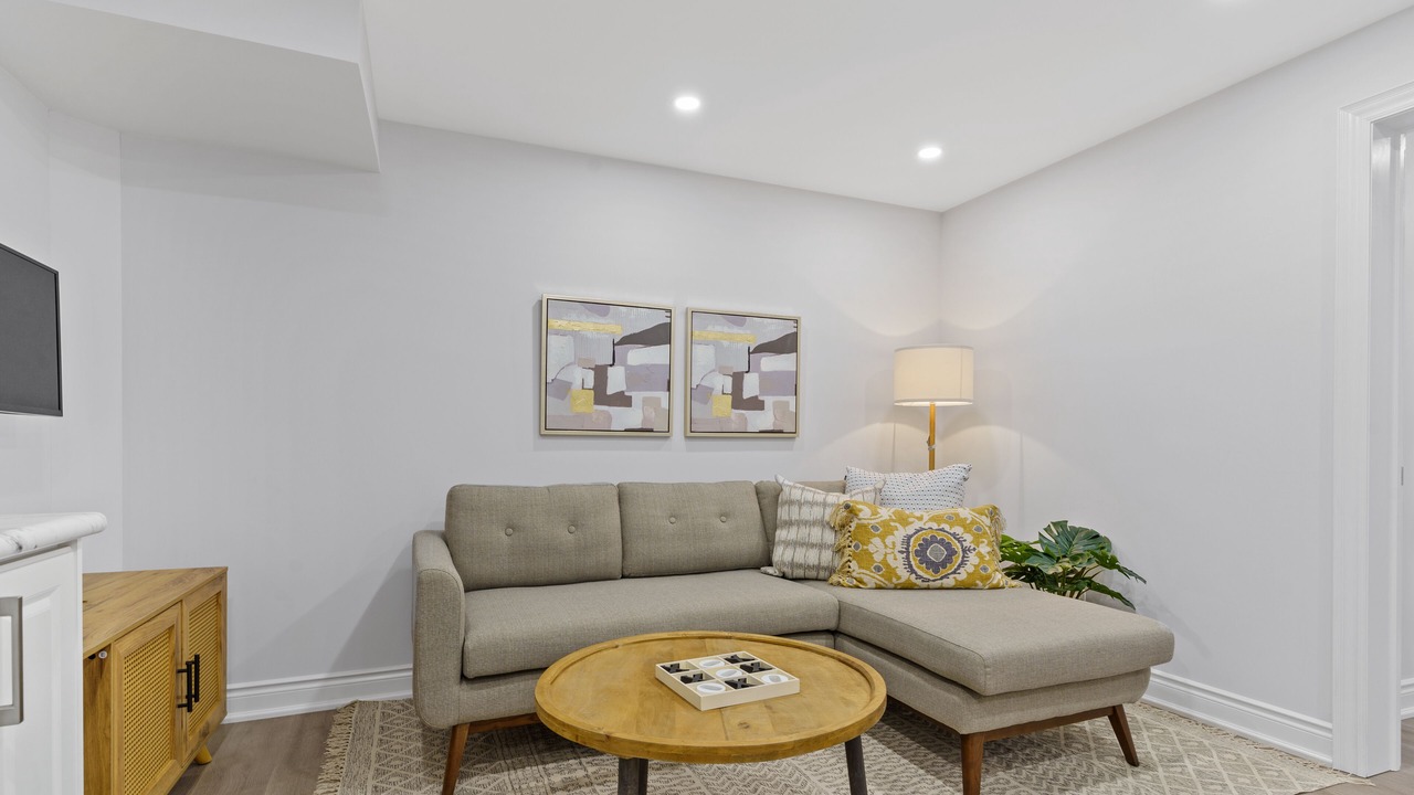 Photo of Livingroom in Durham Region