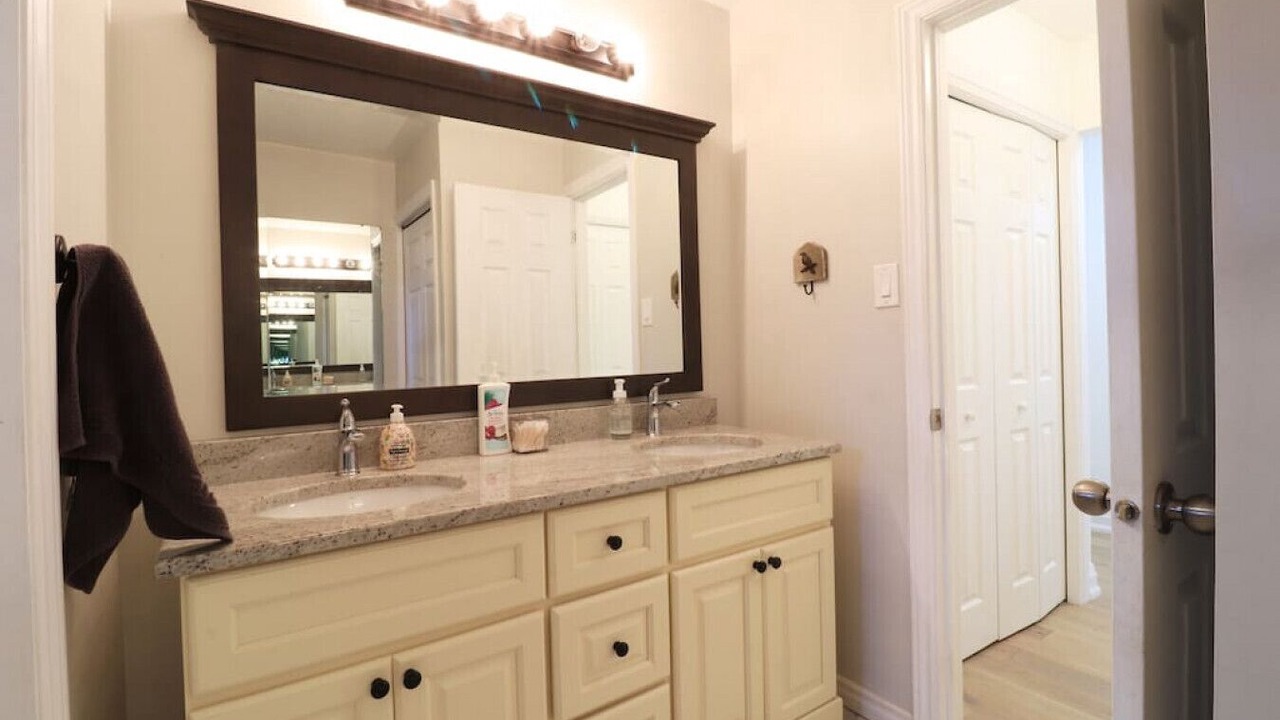 Photo of Bathroom in Tiny