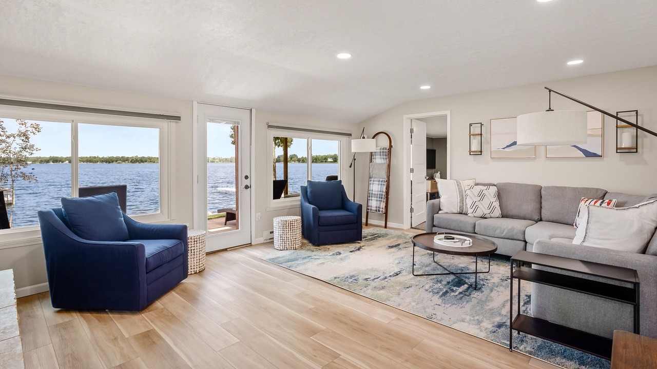 Photo of Livingroom in Detroit Lakes