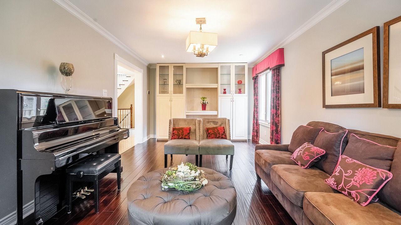 Photo of Livingroom in Lakeview