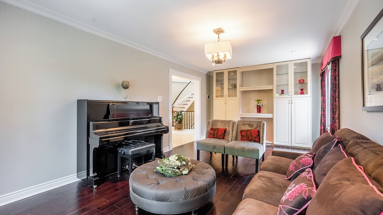 Photo of Livingroom in Lakeview