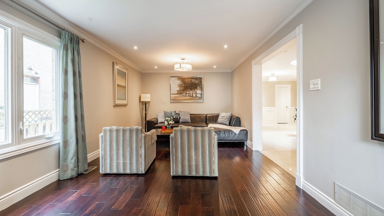 Photo of Livingroom in Lakeview