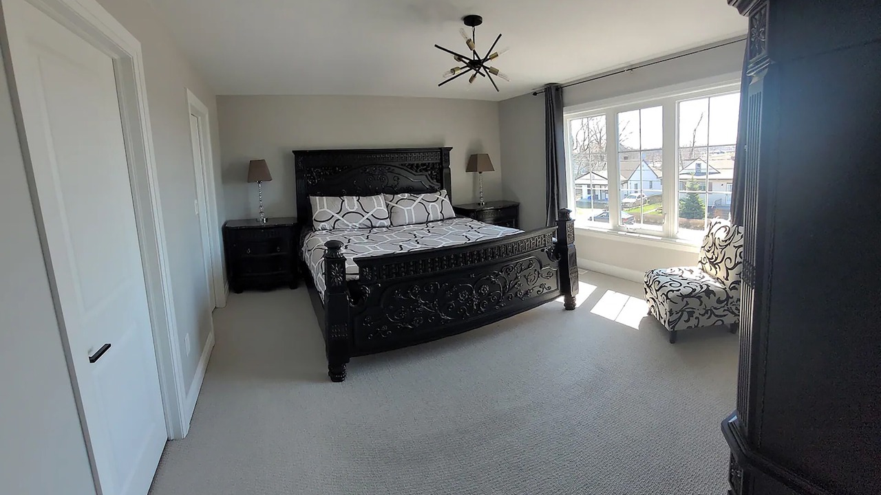 Photo of Bedroom in Port Colborne