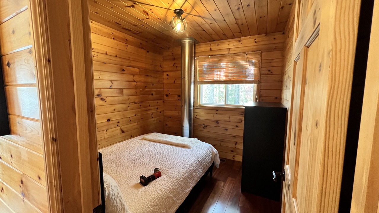 Photo of Bedroom in North Frontenac