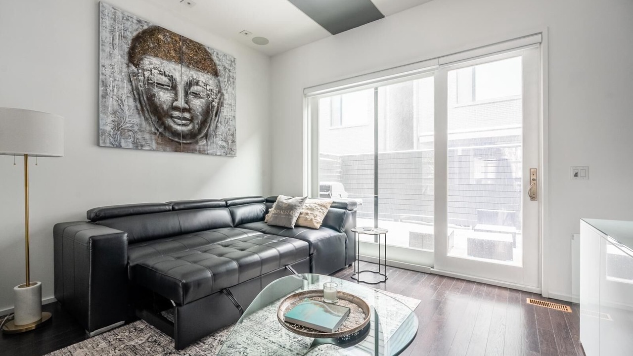 Photo of Livingroom in Little Italy