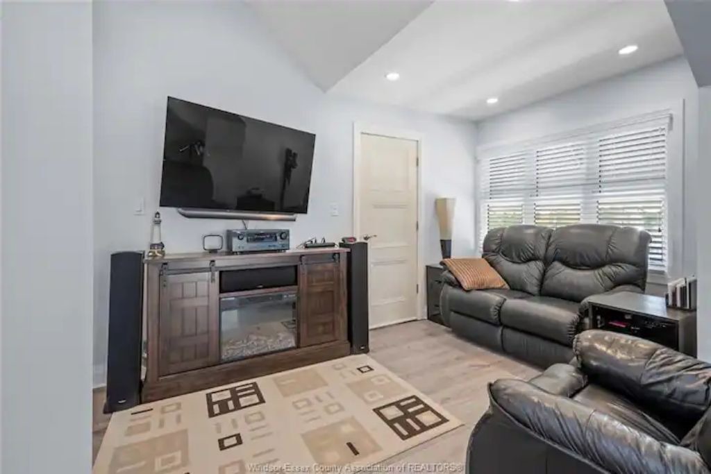 Photo of Livingroom in Tecumseh