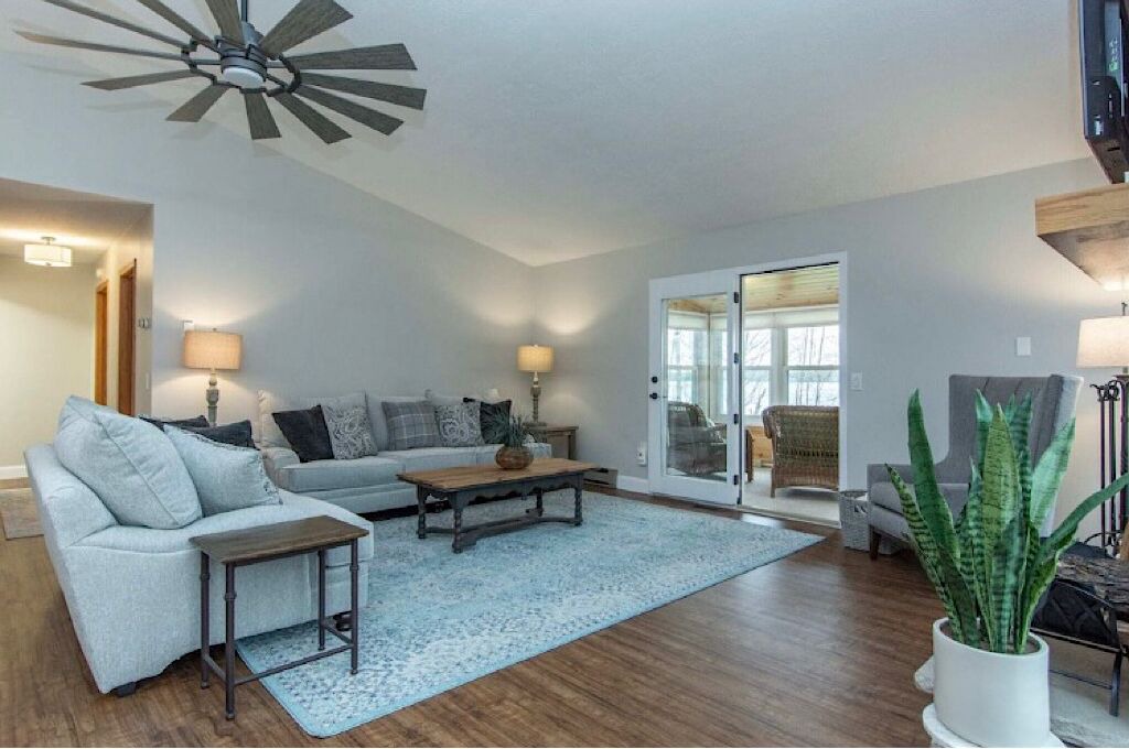 Photo of Livingroom in Longville