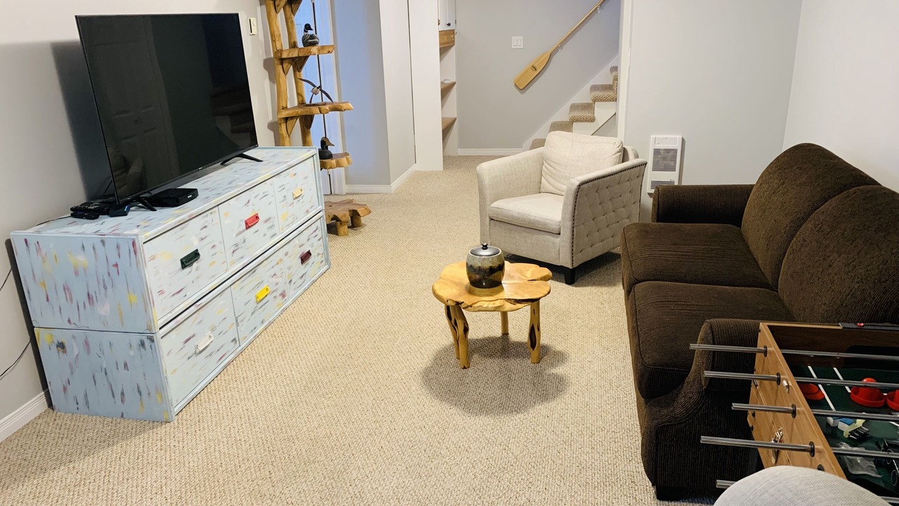 Photo of Livingroom in Lindsay